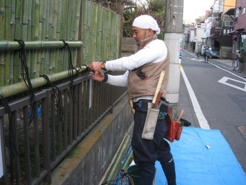 自然竹を使った竹垣設置